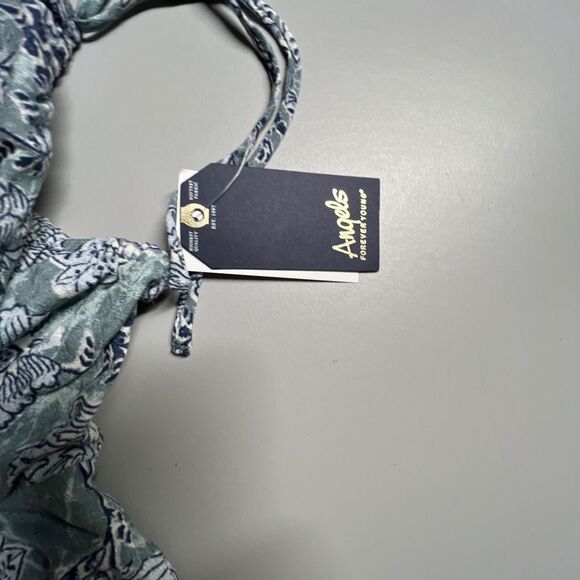 Angels Forever Young Brand  Women’s Top Plus Size 1X Floral Vine Pattern Blouse - Picture 11 of 11